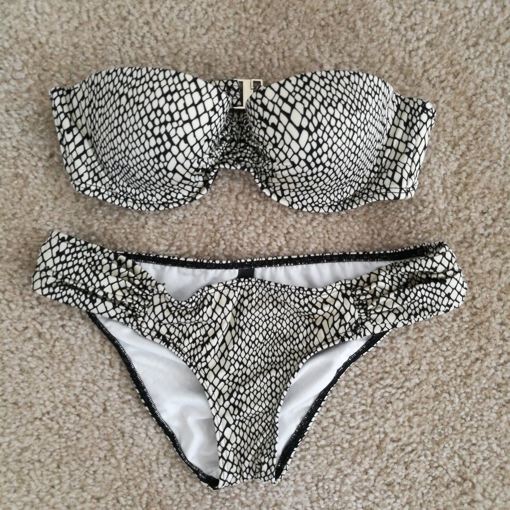 VS Bikini Set